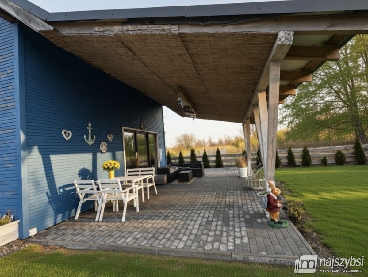 Strzeszów-drewniany domek rekreacyjny nad jeziorem (15)