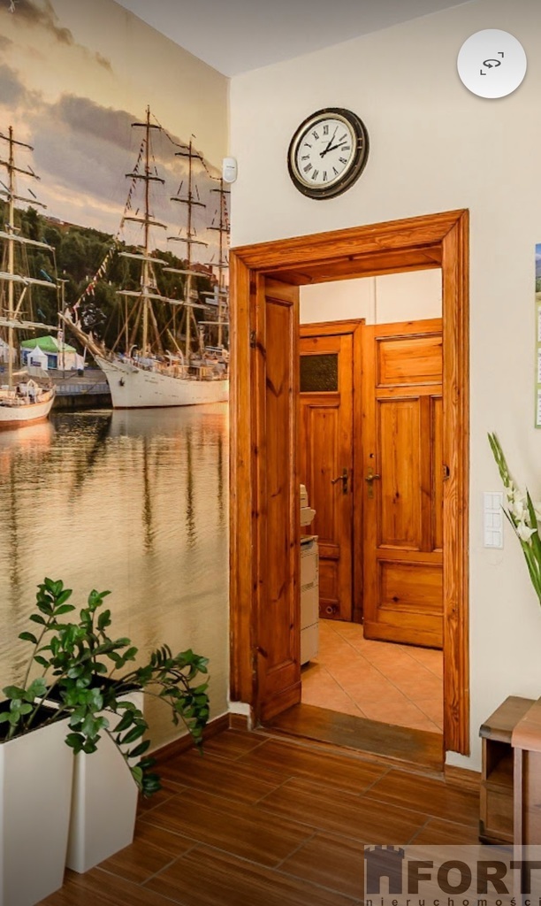 Lokal biurowy z opcją samodzielnej kawalerki (4)