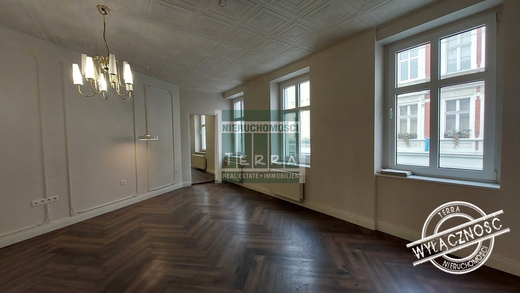 LOKAL na pierwszym piętrze przy Deptaku (5)