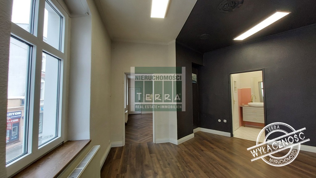 LOKAL na pierwszym piętrze przy Deptaku (12)