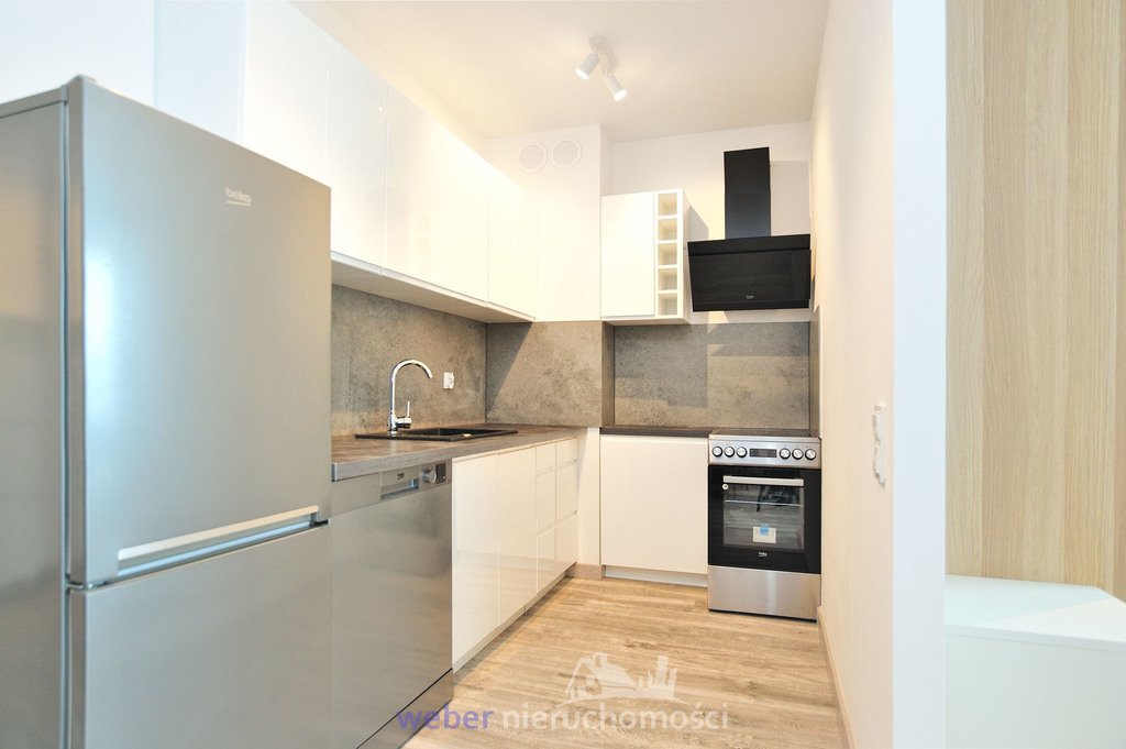 Mieszkanie z ogródkiem i miejscem postojowym (7)