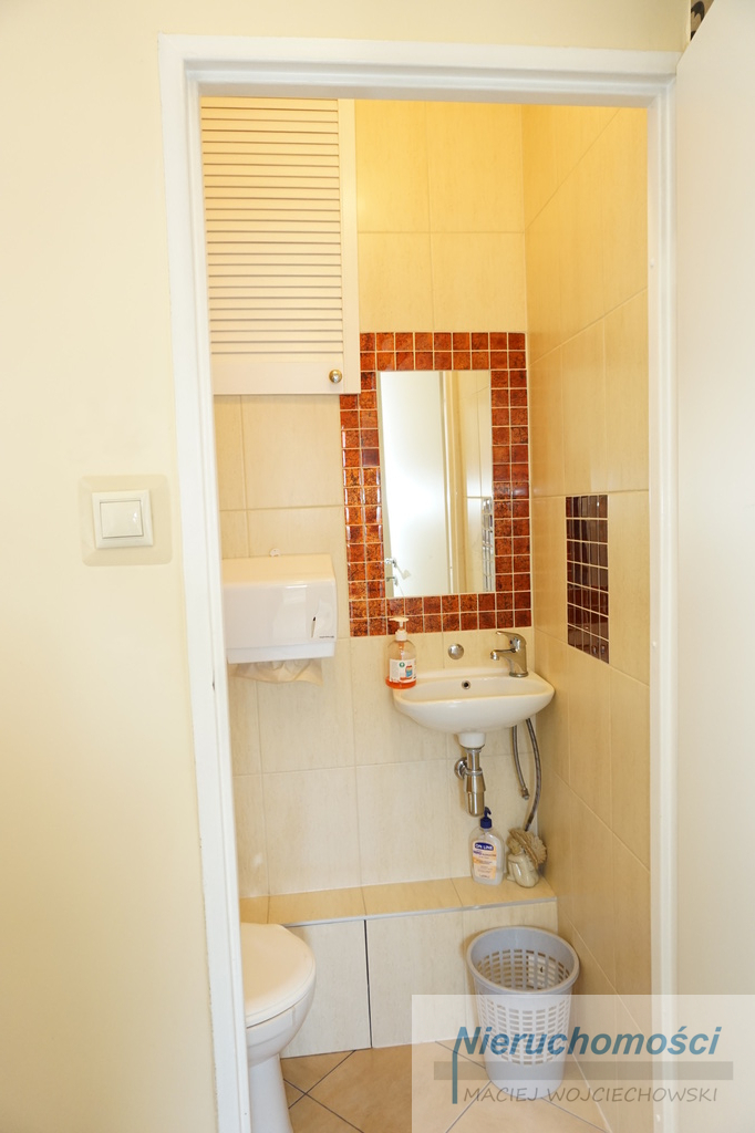 Samodzielny lokal użytkowy (5)