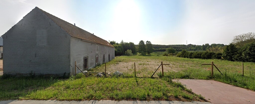 Działka budowlana przy drodze asfalt. ze zjazdem (4)