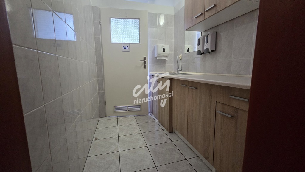 Pogodno! Lokal 200 m2 pod biura (11)