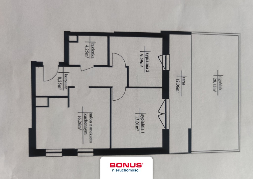 Zadbany ogródek + Miejsce parkingowe i komórka (17)