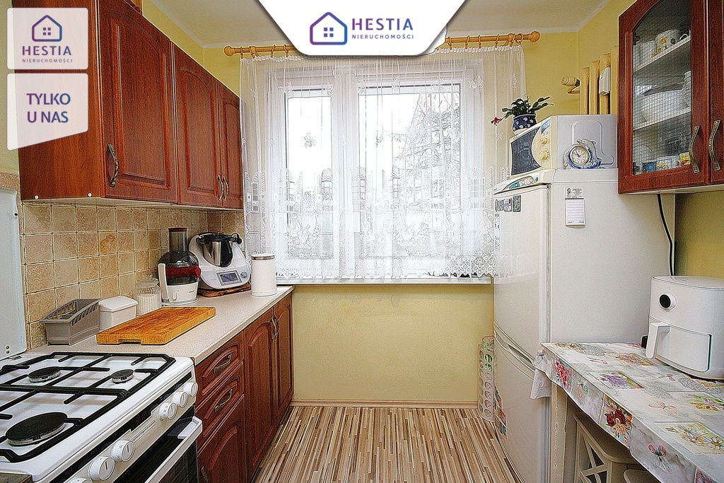 3 pokoje, balkon, miejsce parkingowe za szlabanem (11)