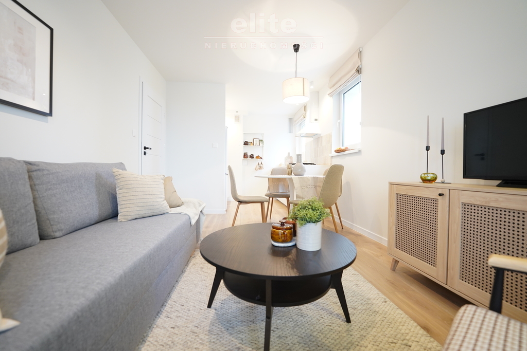 Na wynajem mieszkanie dwupokojowe z balkonem (2)