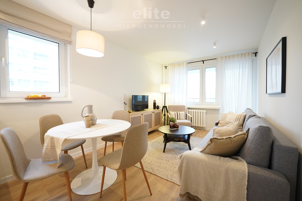 Na wynajem mieszkanie dwupokojowe z balkonem (1)