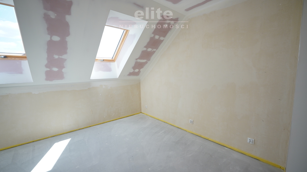 Na sprzedaż ostatni bliźniak 5 pokoi ślepa ulica (20)