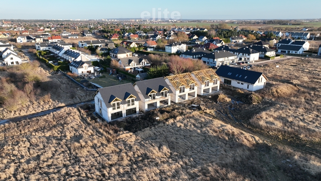 Bliźniaki na Mierzynie z rekuperacją , pom. ciepła (12)