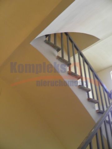 Sprzedaż-2 atrakcyjne , rozkładowe pokoje Centrum. (25)