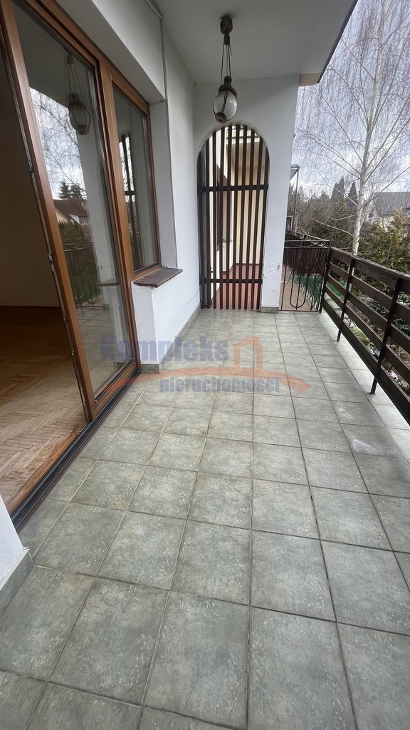 Atrakcyjny szeregowiec -spokojna uliczka Gumieńce. (4)