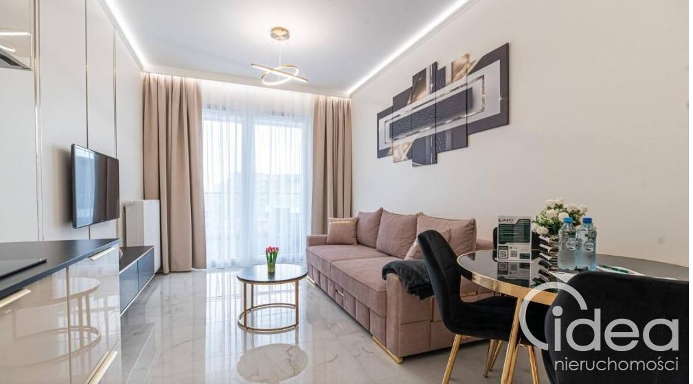 Kameralny apartament z widokiem na Odrę. (5)