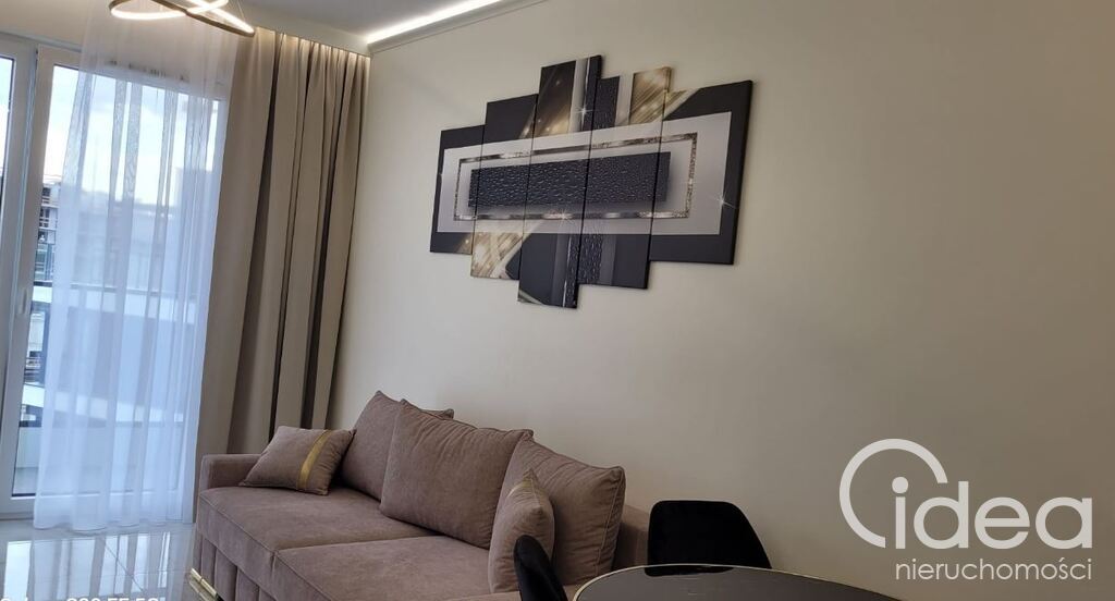 Kameralny apartament z widokiem na Odrę. (8)