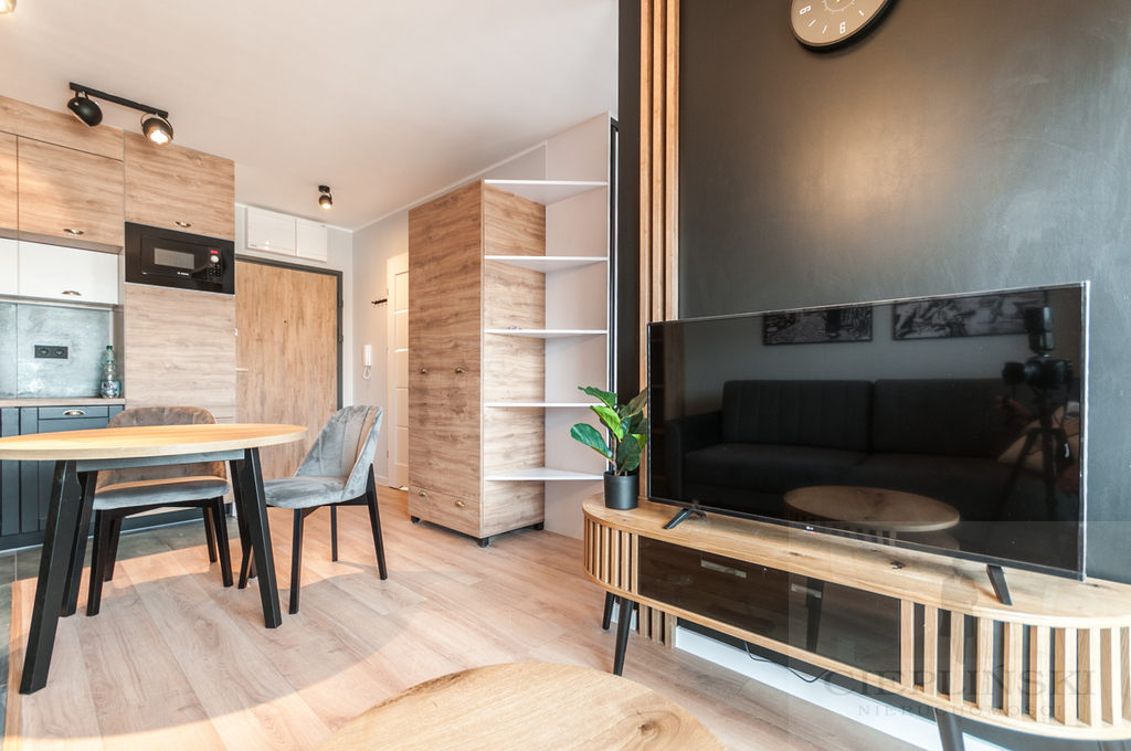 piękna kawalerka w nowym budynku w centrum (6)