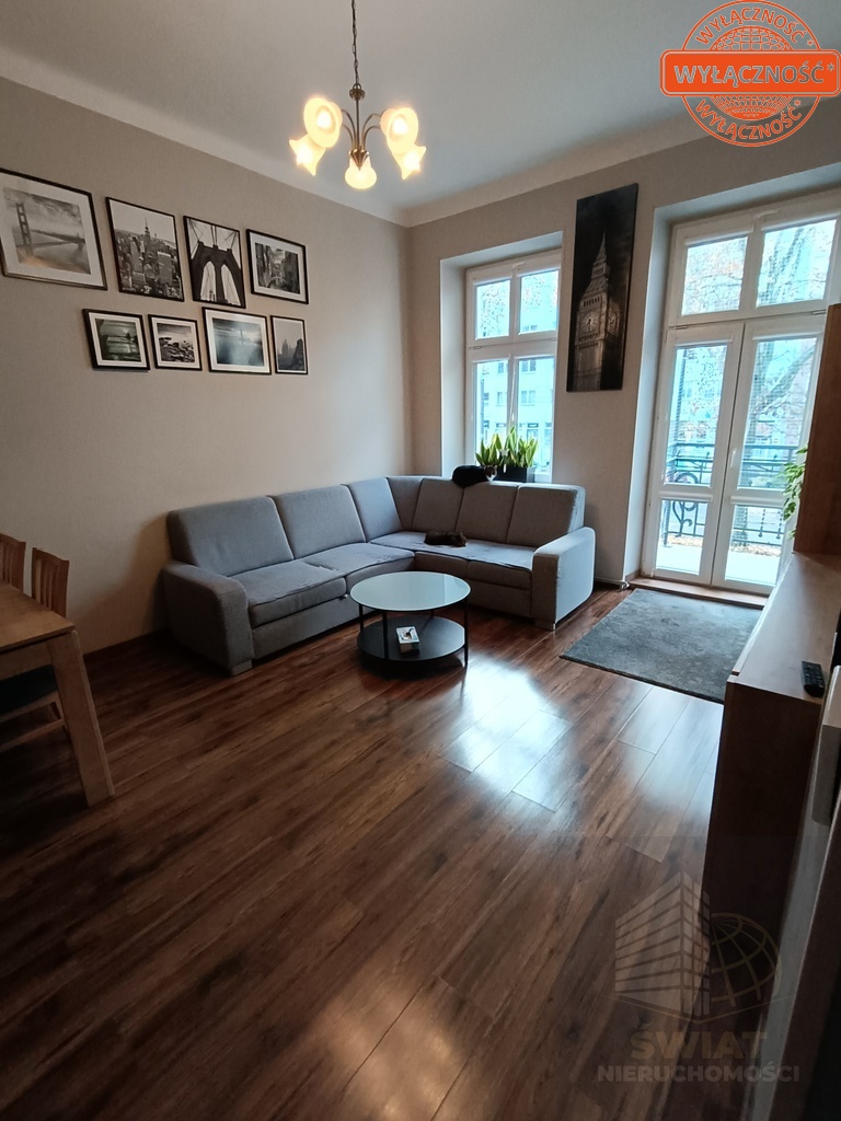 Atrakcyjne mieszkanie w centrum - 2 pokoje, balkon (2)