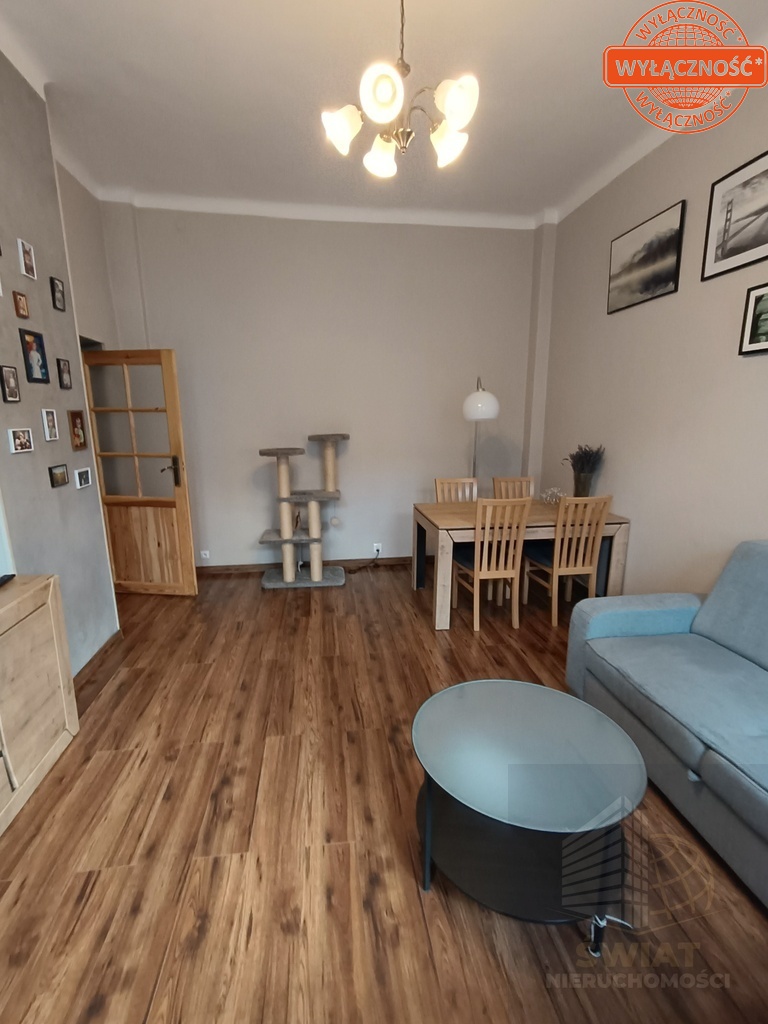 Atrakcyjne mieszkanie w centrum - 2 pokoje, balkon (4)