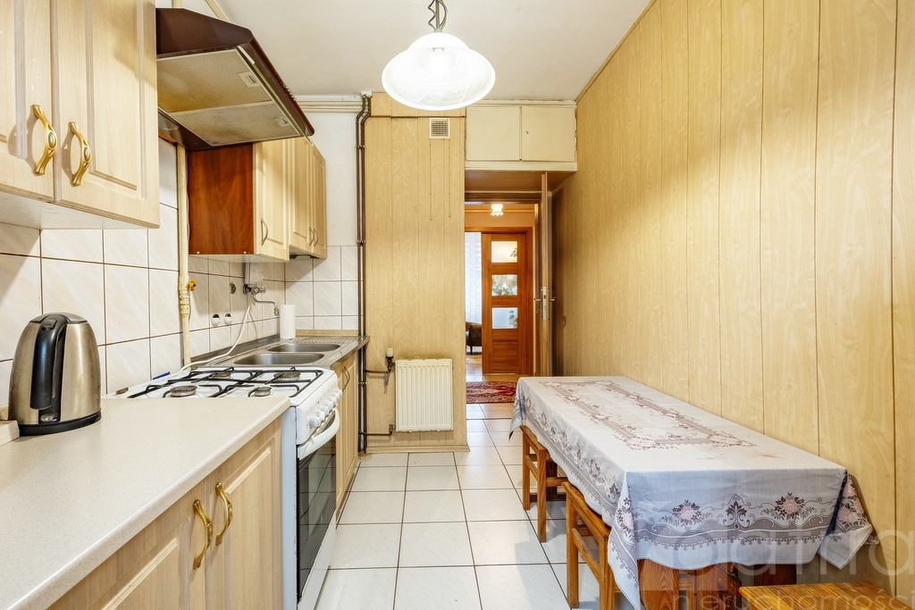 Stare Miasto, 3 pokoje,  parter 61,62 m2, balkon (3)