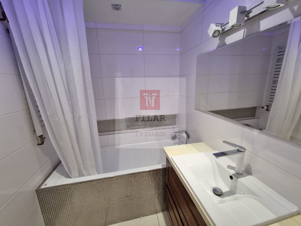 Centrum, 3 ładne pokoje na wynajem. (5)