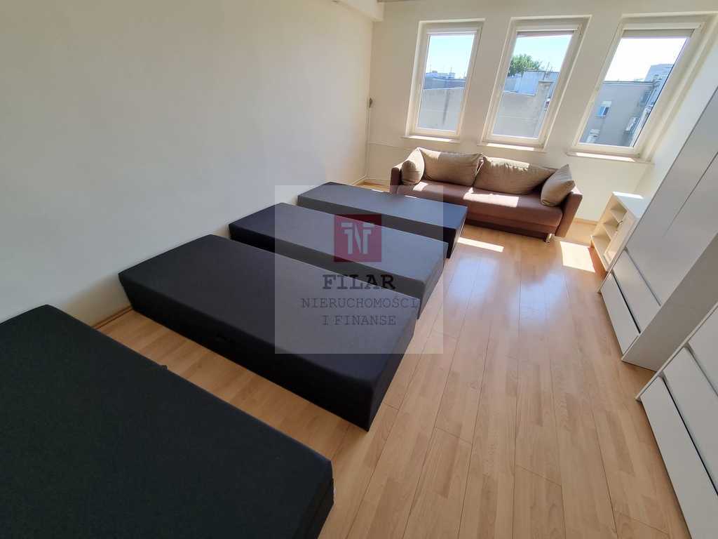 Centrum, 3 ładne pokoje na wynajem. (12)