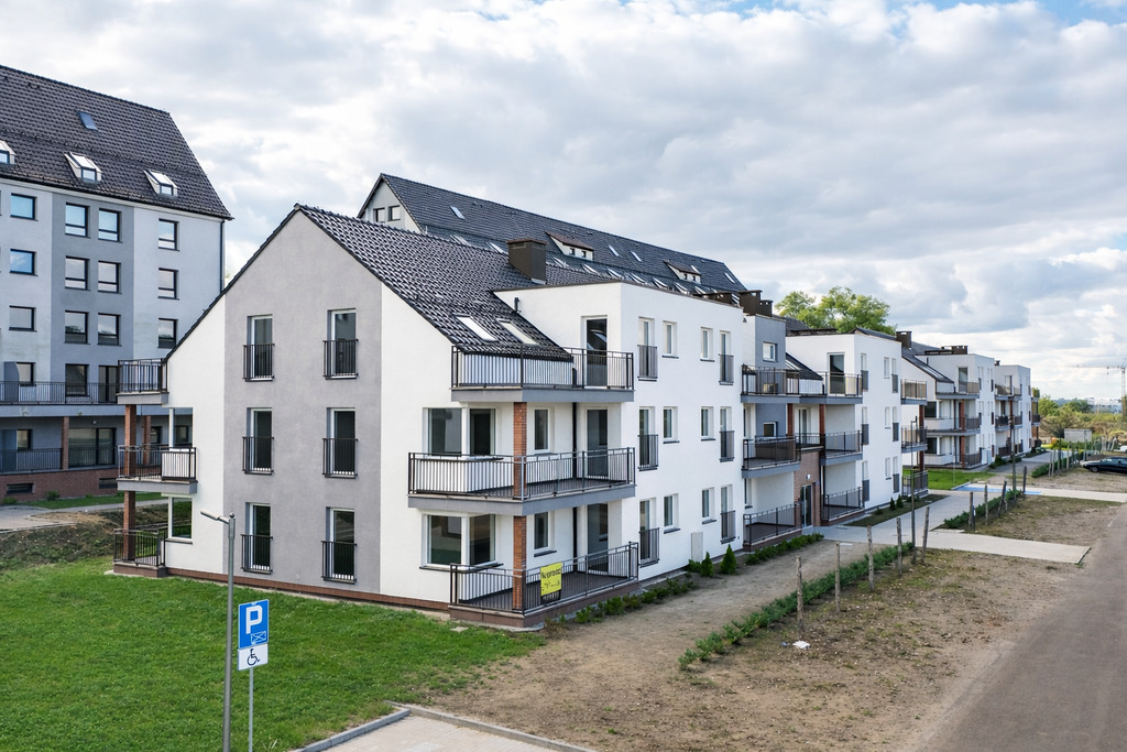 Przestronne 2 pokoje - duży balkon + parking (6)