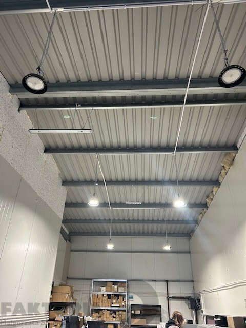 Wynajem hala produkcyjna 411 m2; 25zł/m2 (3)