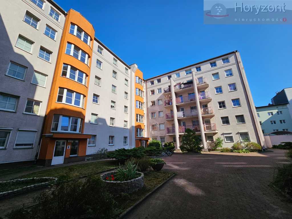 Gustownie umeblowane 2pok. w Centrum z balkonem (9)