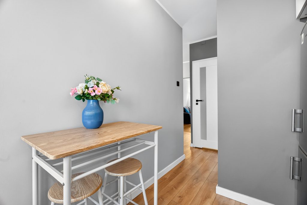 Ustawne mieszkanie 3-pok. w cichej okolicy! (12)