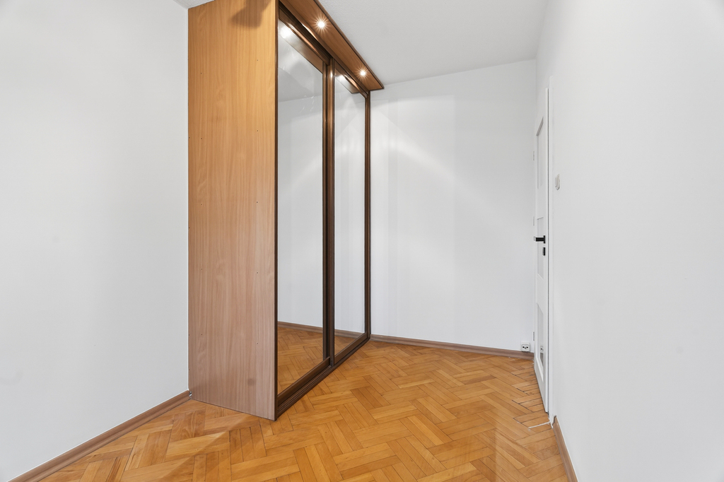 Ustawne mieszkanie 3-pok. w cichej okolicy! (21)