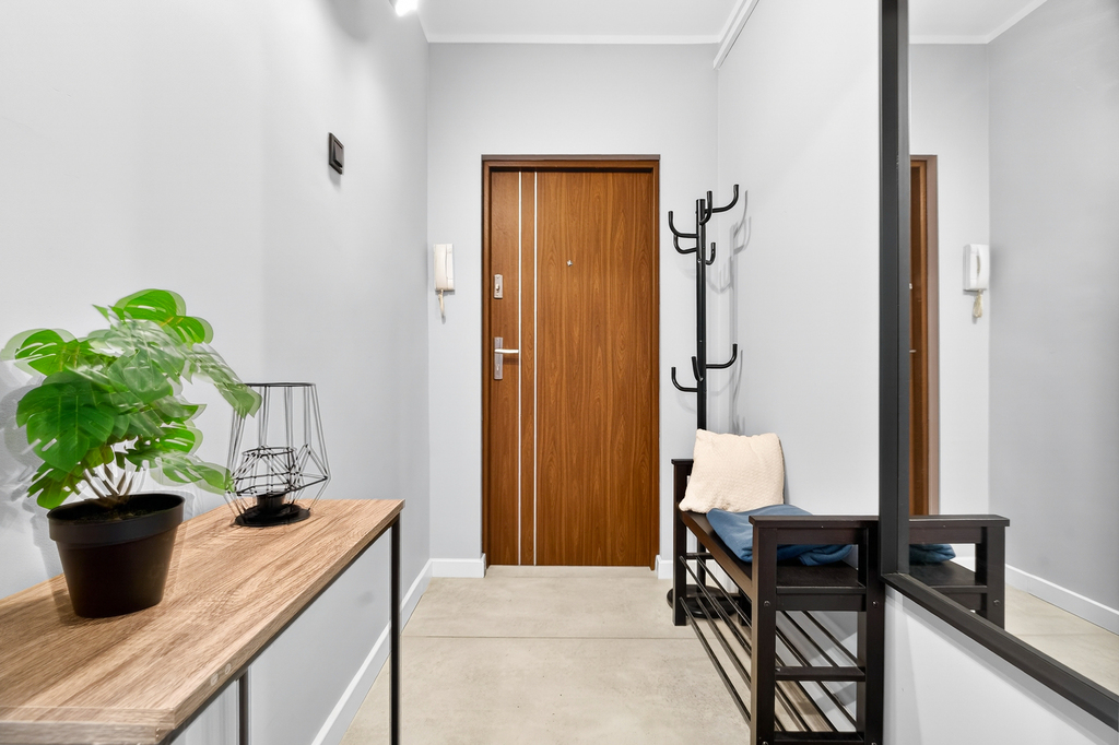 Ustawne mieszkanie 3-pok. w cichej okolicy! (25)