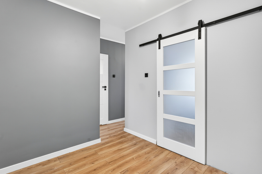 Ustawne mieszkanie 3-pok. w cichej okolicy! (8)