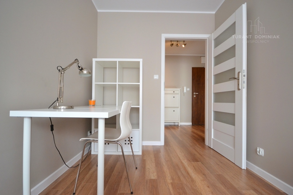 Słoneczne dwupokojowe mieszkanie z balkonem (7)