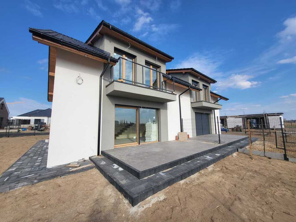 Dom w zabudowie bliźniaczej - Osiedle Pyrzyckie (3)