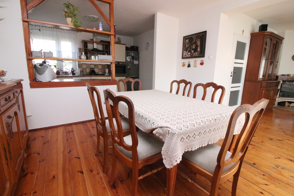 Ul. Warzywna*Duży Dom*2 rodziny*2 garaże | piwnica (5)