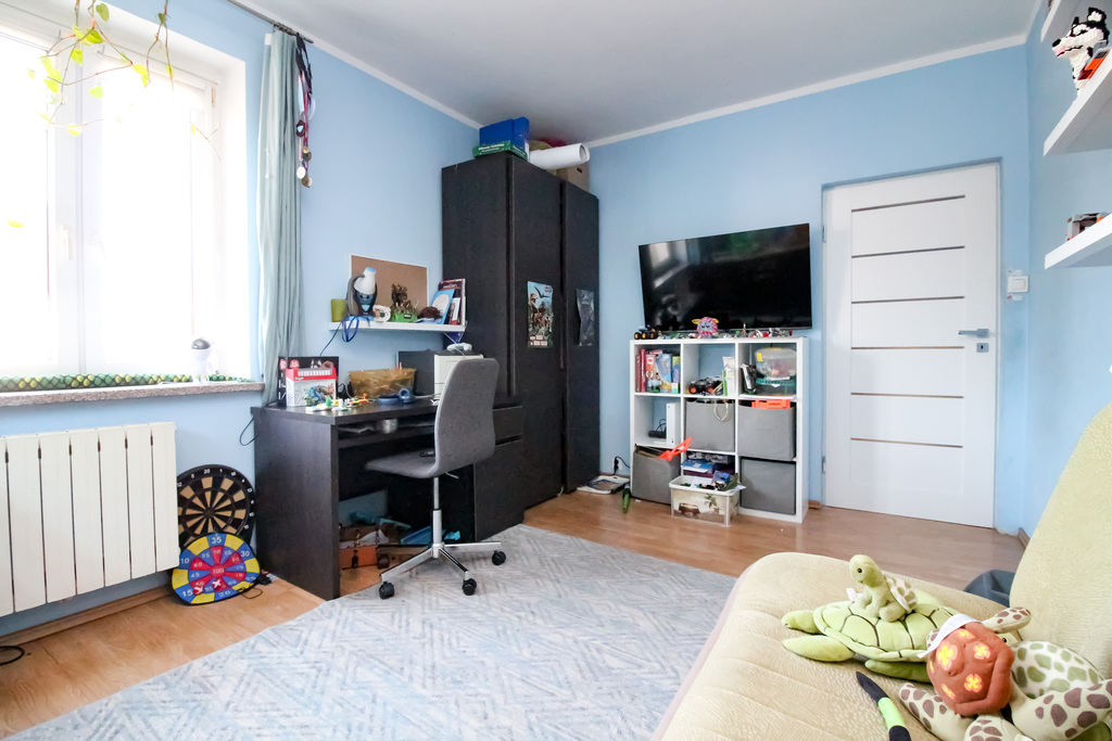 Ul. Warzywna*Duży Dom*2 rodziny*2 garaże | piwnica (7)