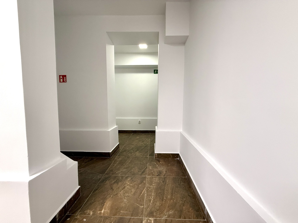 Lokal usługowy na Starym Mieście (6)