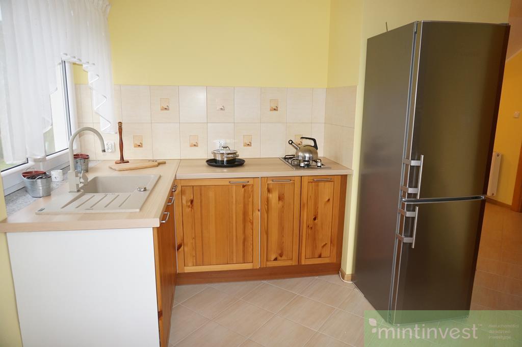 Posiadłość z krytym basenem (25)