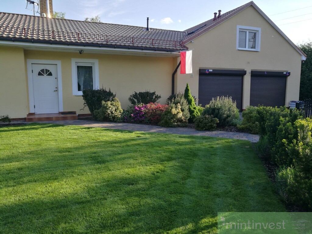 Posiadłość z krytym basenem (1)