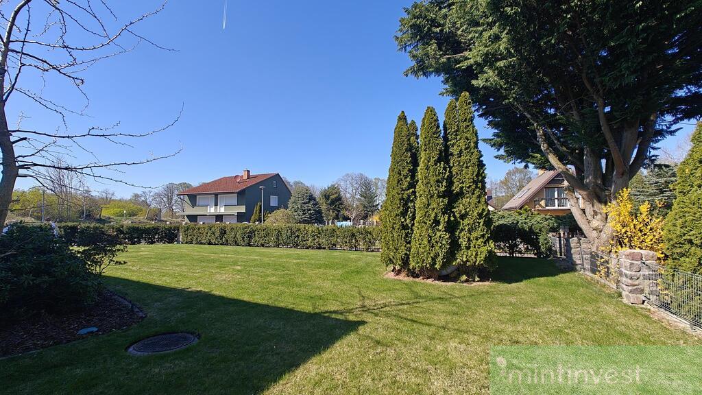 Posiadłość z krytym basenem (19)