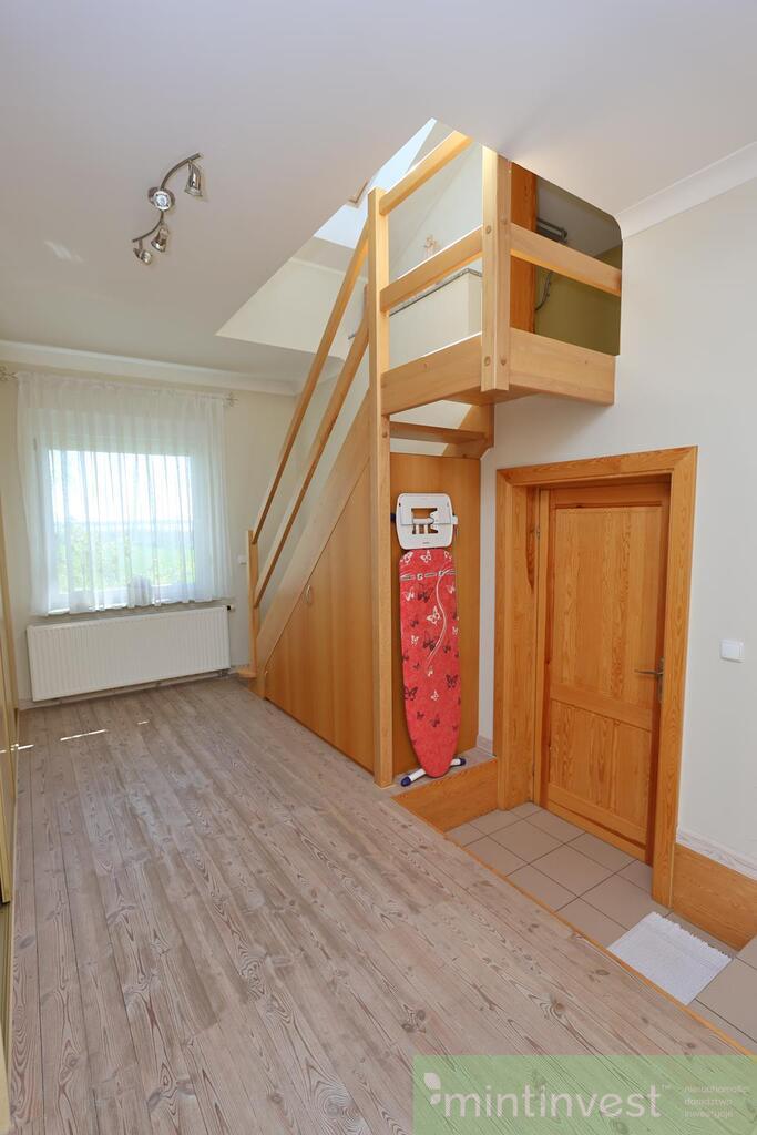 Posiadłość z krytym basenem (20)