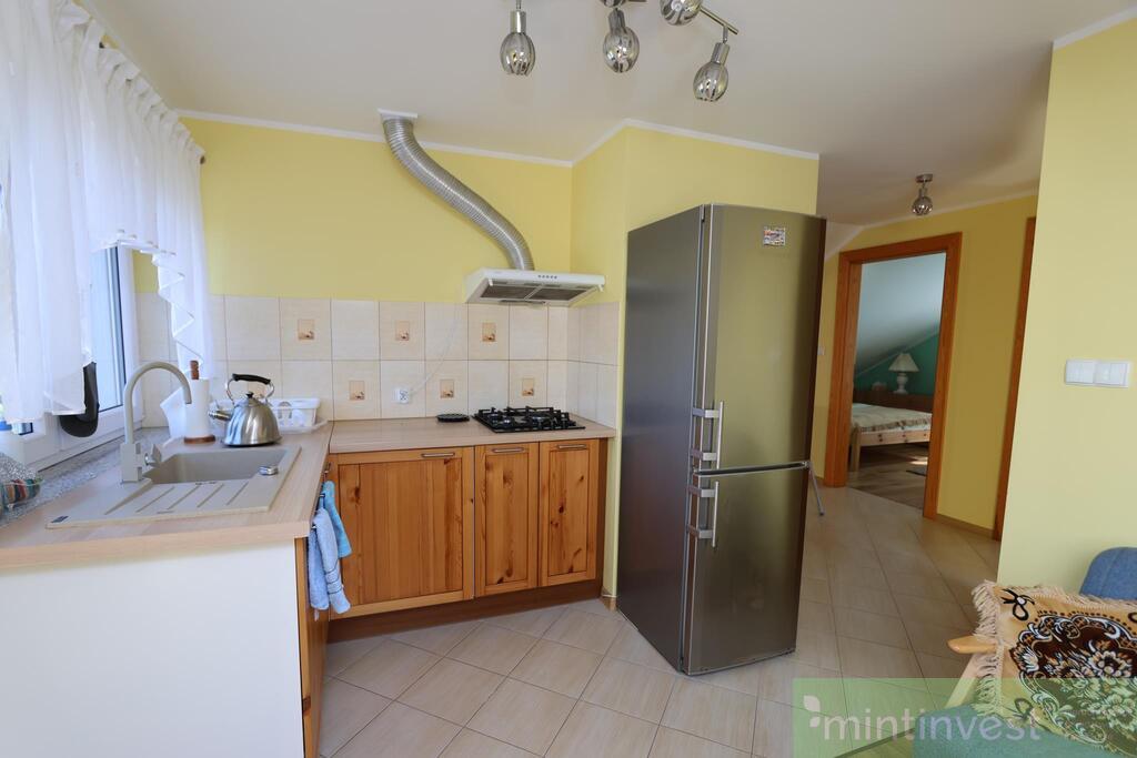 Posiadłość z krytym basenem (29)