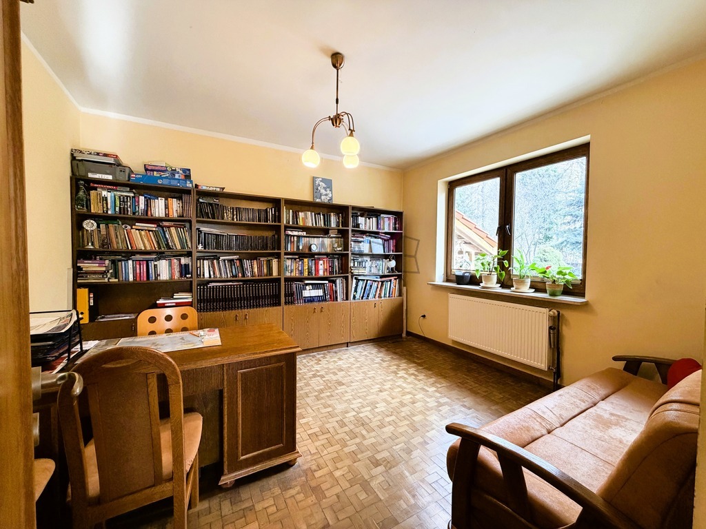 Dom wolno stojący z garażem - topowa lokalizacja! (9)