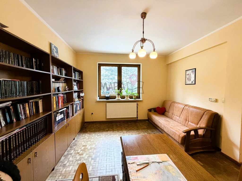 Dom wolno stojący z garażem - topowa lokalizacja! (10)