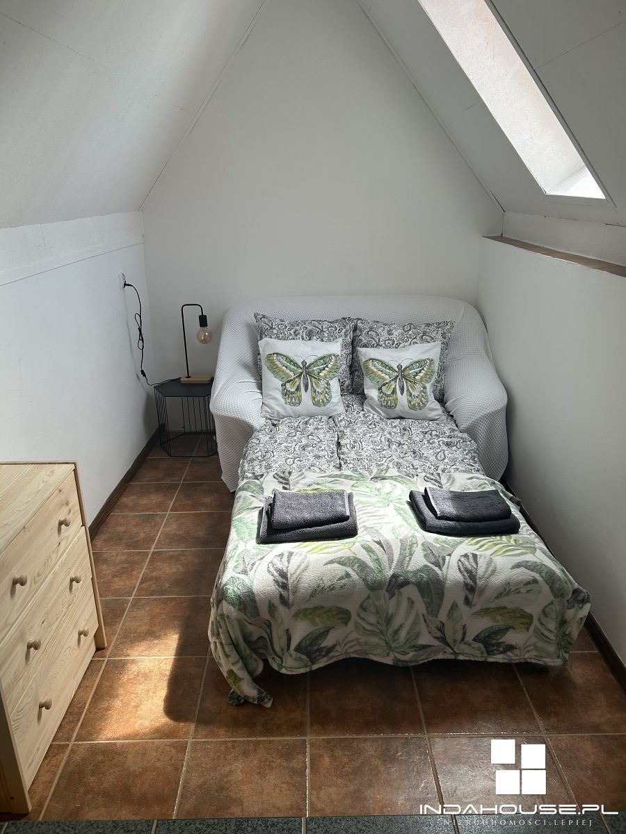 2 domy, linia brzegowa jeziora. MPZP mieszkaniowo  (14)