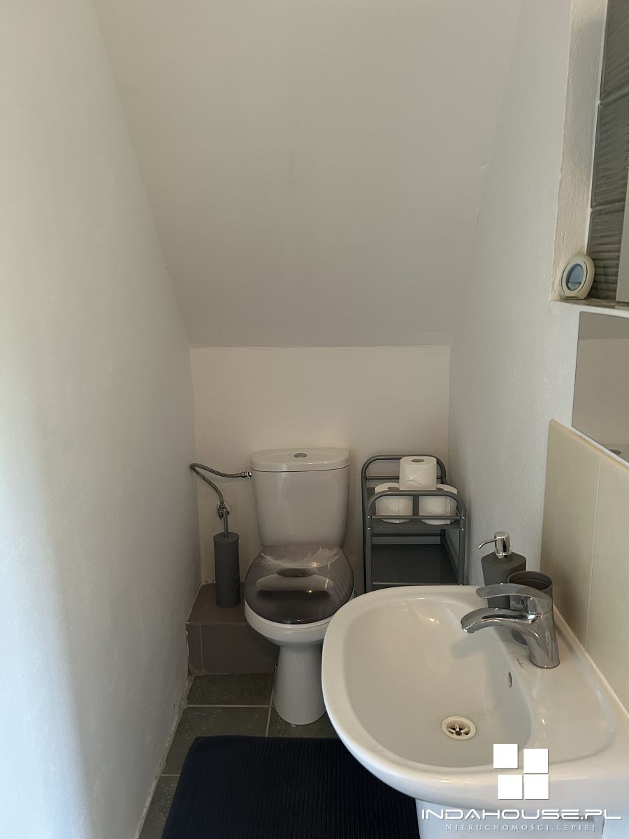 2 domy, linia brzegowa jeziora. MPZP mieszkaniowo  (16)