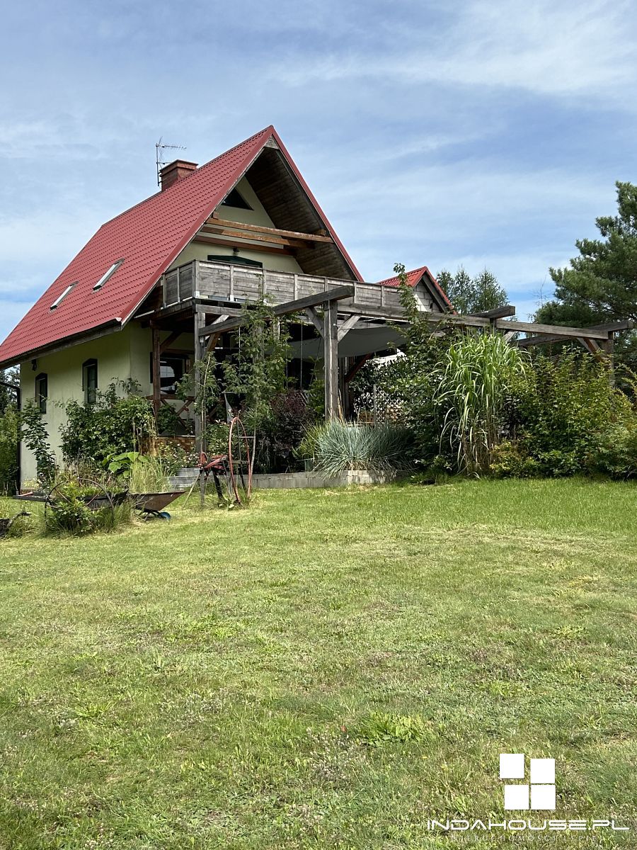 2 domy, linia brzegowa jeziora. MPZP mieszkaniowo  (4)