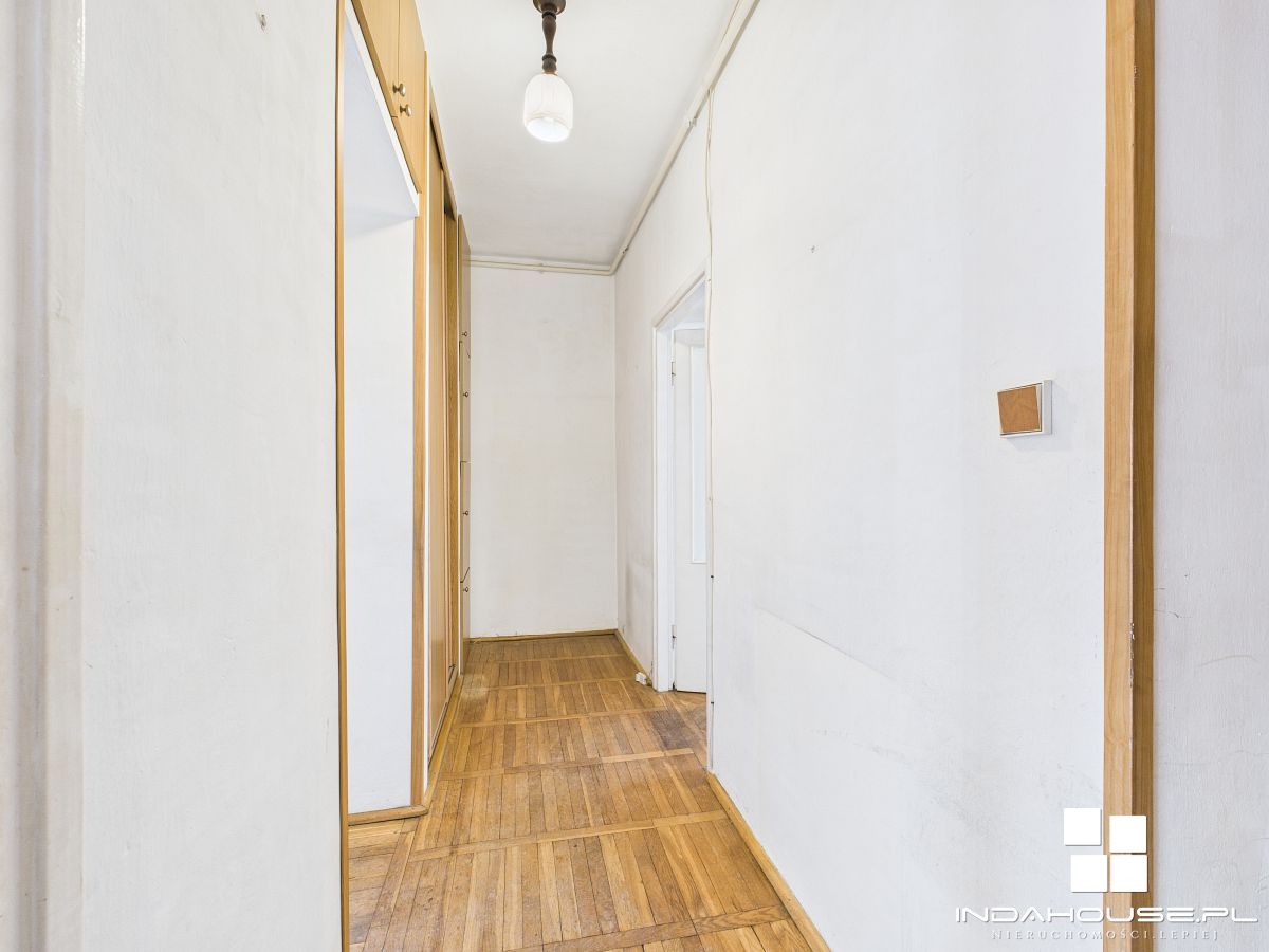 Wysokie mieszkanie 285 cm, cegła , dostępny spacer (7)