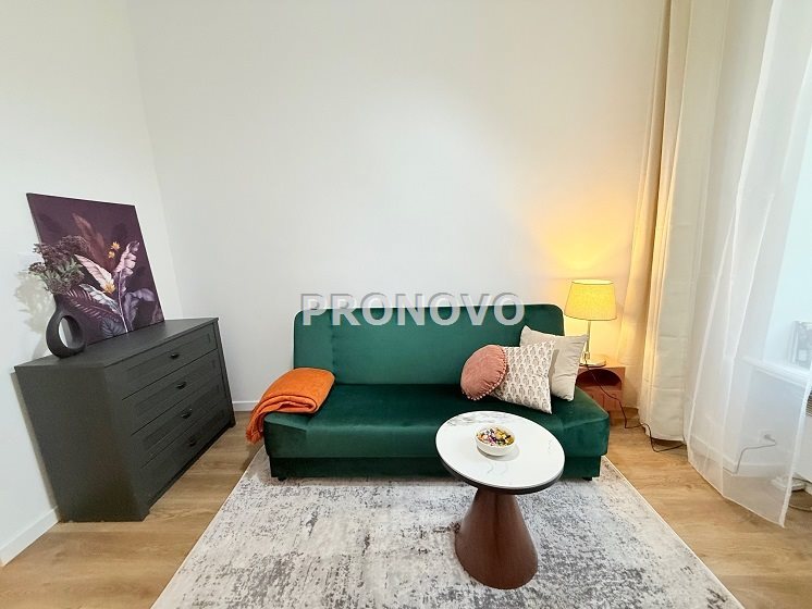 Kawalerka po generalnym remoncie Centrum. (1)