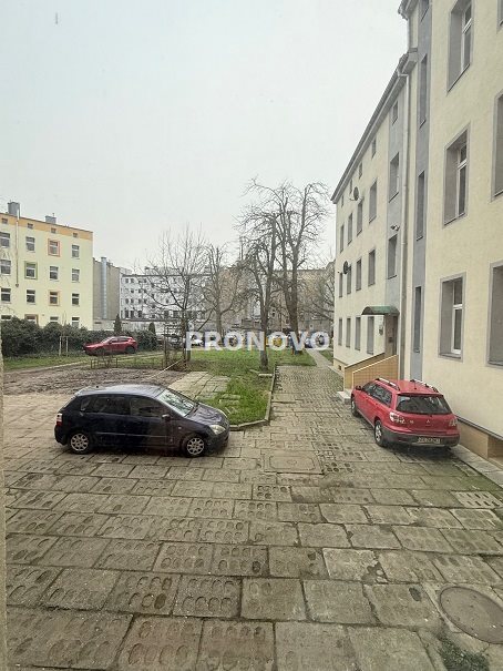 Kawalerka po generalnym remoncie Centrum. (9)