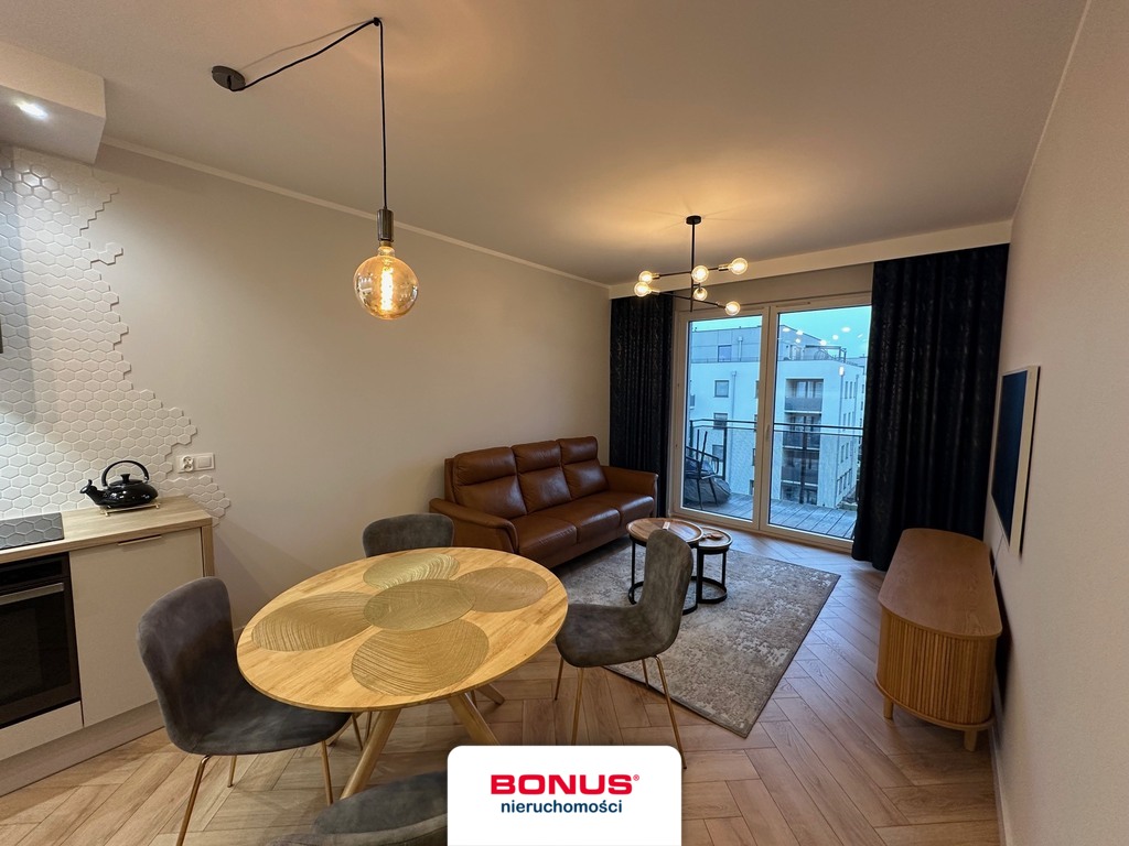 2 pokoje, balkon, miejsce w garażu, os. Harmonia (1)